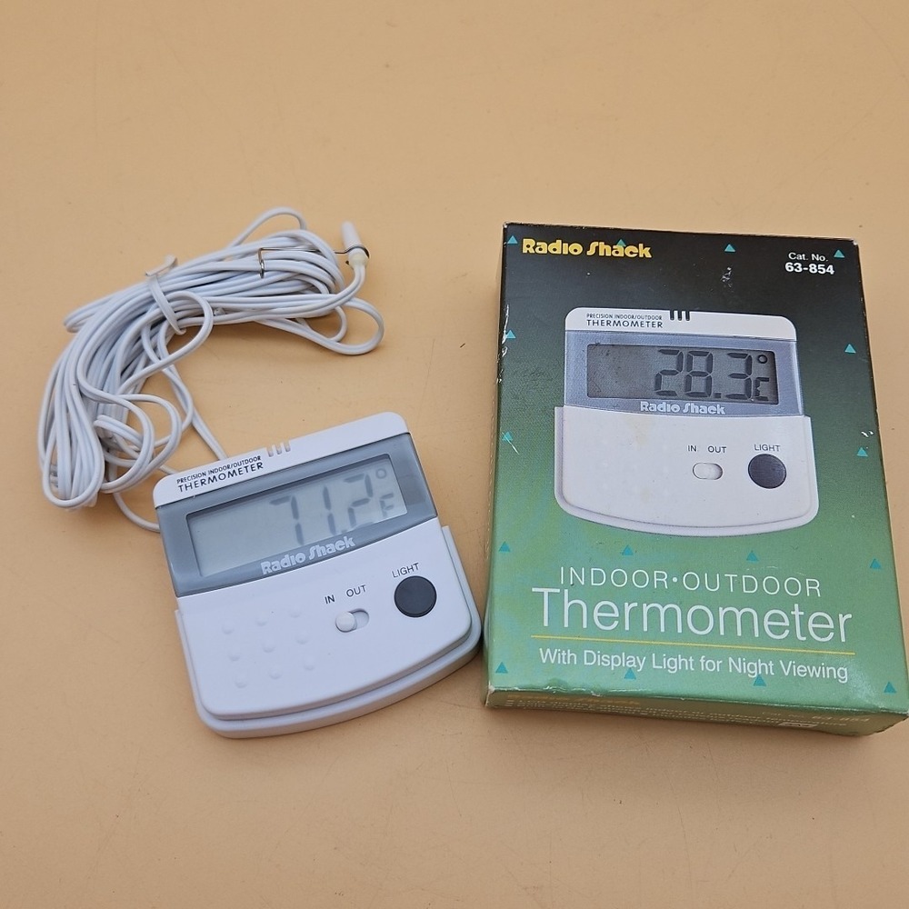 Radio Shack 63-854 LCD Indoor Outdoor Thermometer w Built in Stand Vtg
